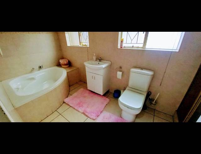 2 BEDROOM HOUSE FOR SALE IN ARCON PARK